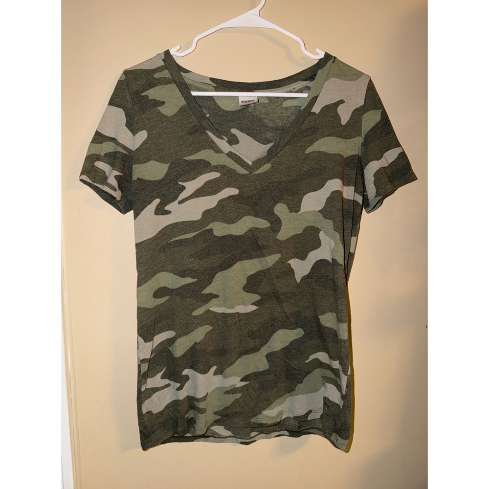 VS PINK Camo V-Neck Tee